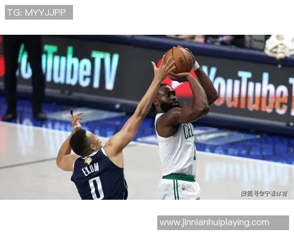 明天绿军客场挑战活塞杰伦布朗出战存疑怀特有望回归助阵 明天绿军客场挑战活塞杰伦布朗出战存疑怀特有望回归助阵