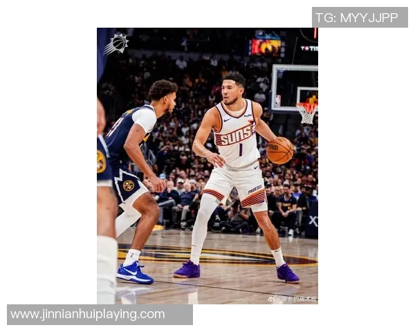 布克本赛季场均253次空位三分球引领联盟展现超强投射能力