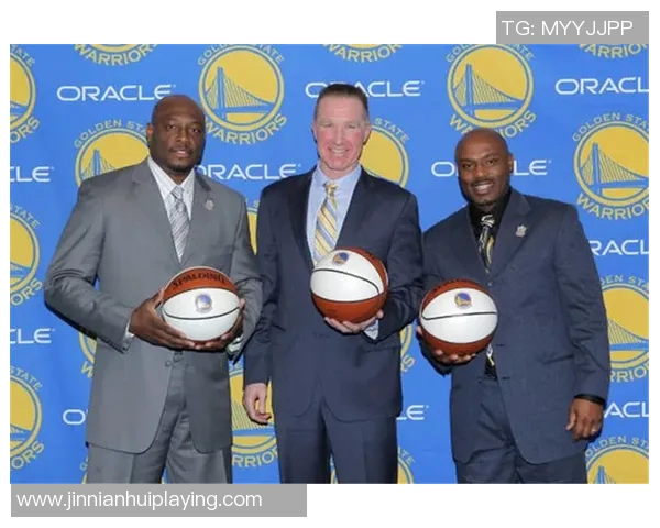 科尔赞克尼佩尔展现克里斯穆林风采引发球迷热议