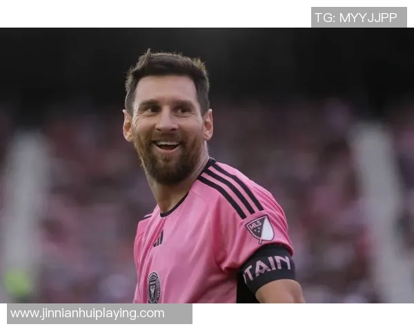 梅西社交媒体分享2026年世界杯用球宣传照引发热议