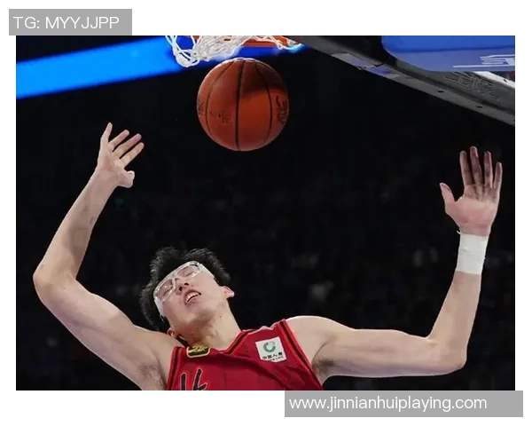 周琦全能表现助力球队8投4中斩获12分14篮板2助攻2盖帽6前场板展现实力