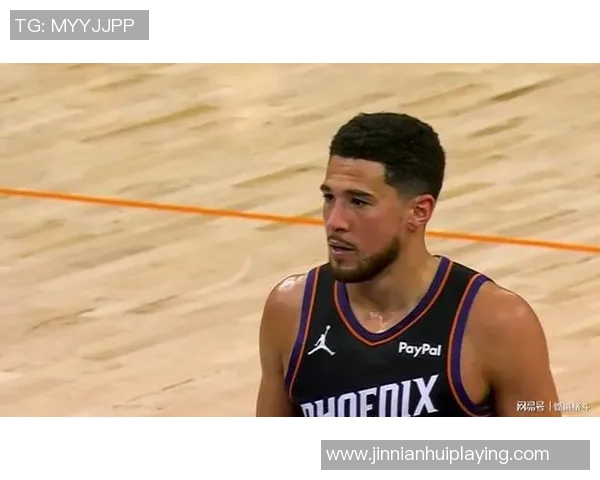 布克期待与雷霆的较量认为这是球队实力的真实考验