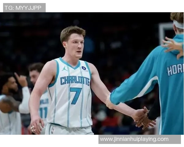 最佳新秀克尼佩尔状态低迷仅得6分三分球全失状态全无令人失望