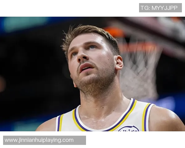 东契奇幽默自嘲英语水平调侃八村塁大学经历引发关注