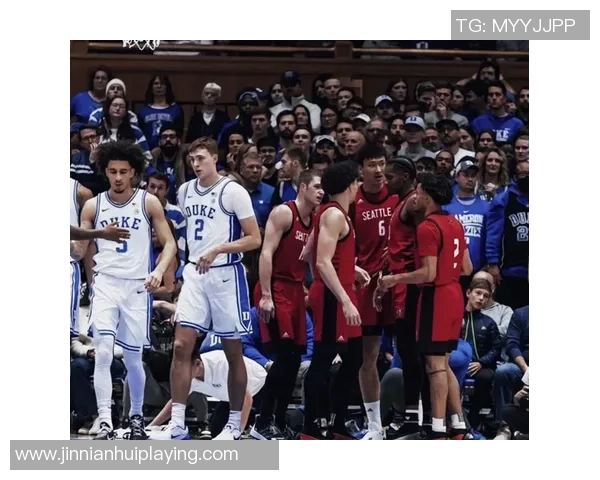 媒体人分享淡厚然NCAA新赛季媒体照展现岁月痕迹与沧桑感