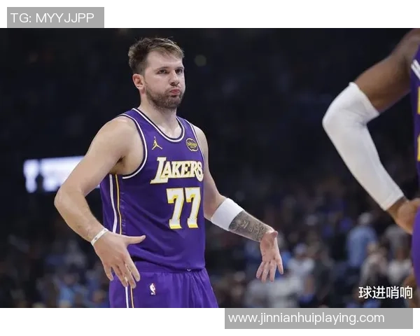 东契奇对老人的恶搞引争议LBJ诈伤背后真相揭秘湖人险被翻盘的传奇故事